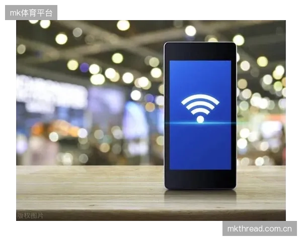 WiFi7技术凭借320MHz信道宽度，可提供高达46Gbps的理论峰值速度，旨在解决场馆极端网络拥堵